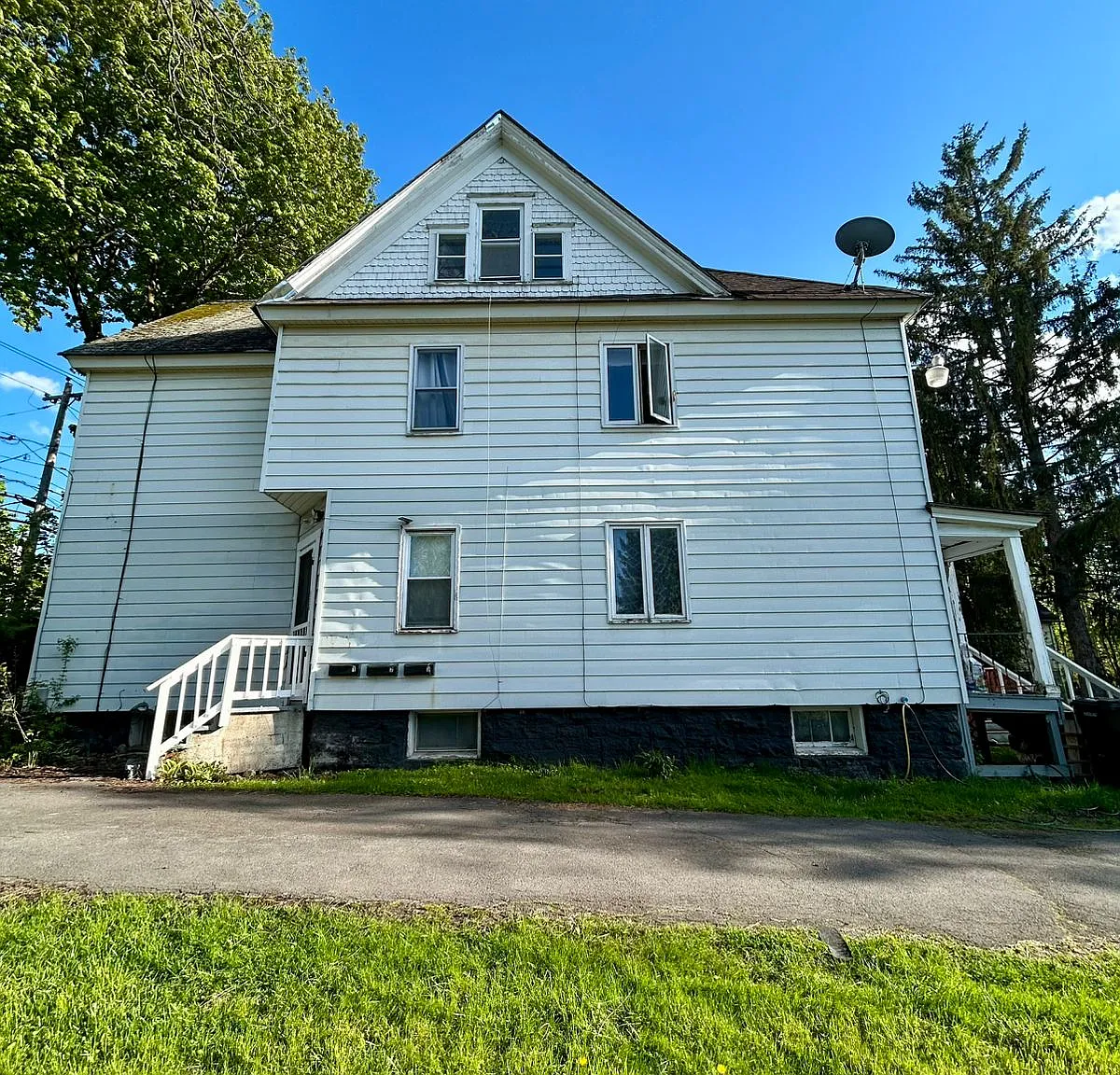 2 bed, 875 sqft, $995 — Photo 2