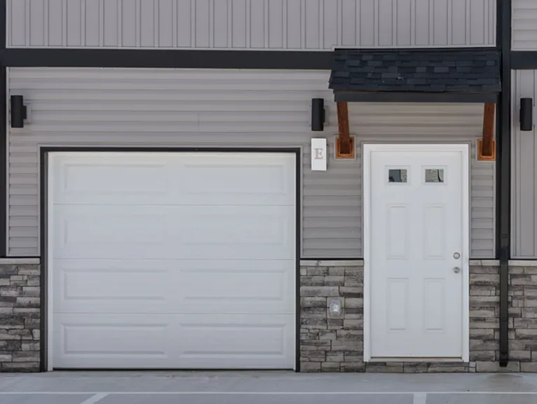 212 Drayton Dr #E — Photo 2
