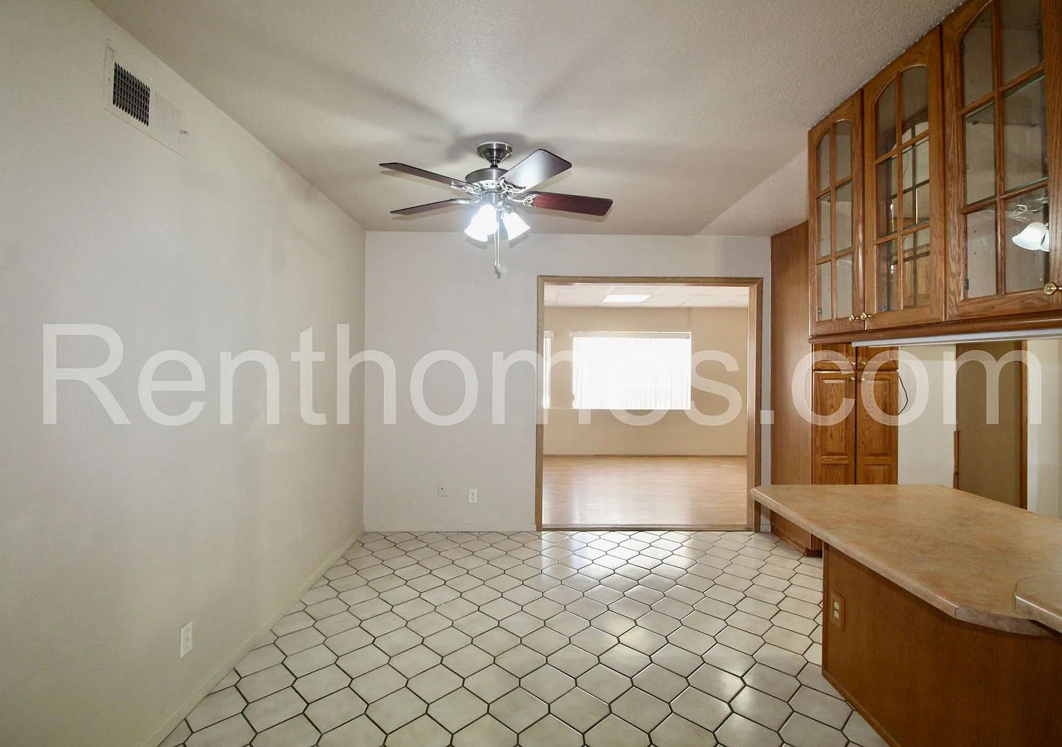 Mira Mesa, 10952 Parkdale Avenue, Remodeled Interior, 2 Car Garage with Opener — Photo 3