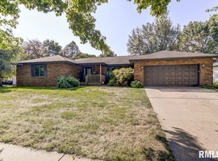 2908 Dartmoor Ct, Springfield, IL 62704