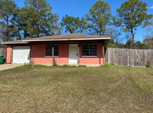 3825 Jody St, Moss Point, MS 39562