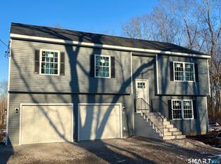 13 Dayton Rd, Waterford, CT 06385