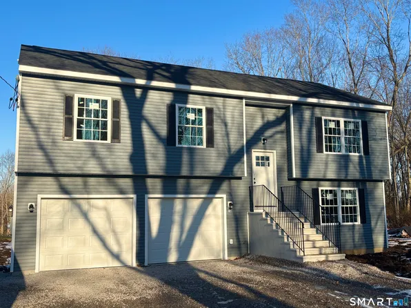 13 Dayton Road, Waterford, CT 06385