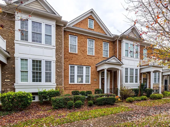 920 Lyndley Dr, Fort Mill, SC 29708