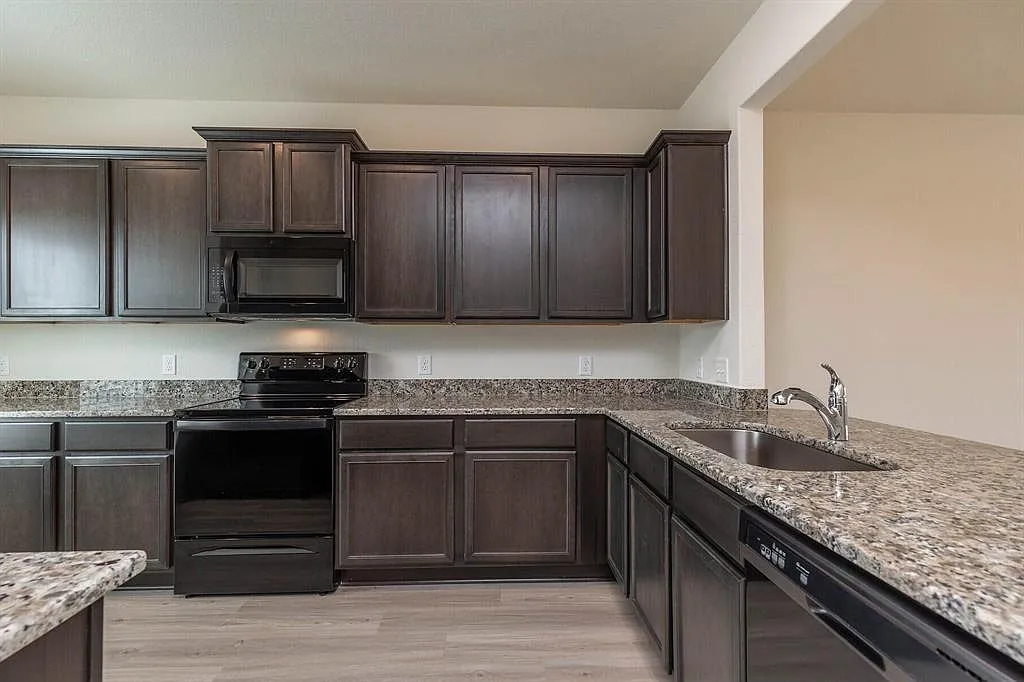 20715 Nala Bear Dr. — Photo 3