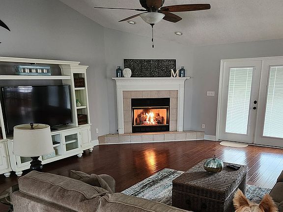 3rd image of 3429 Bowker Dr