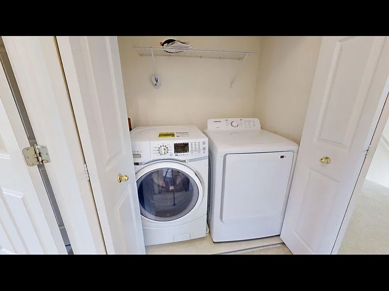3130 Promenade Cir — Photo 11