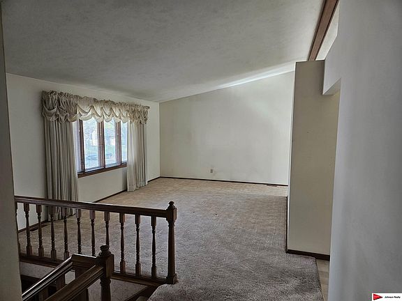 4th image of 3623 S 91st St