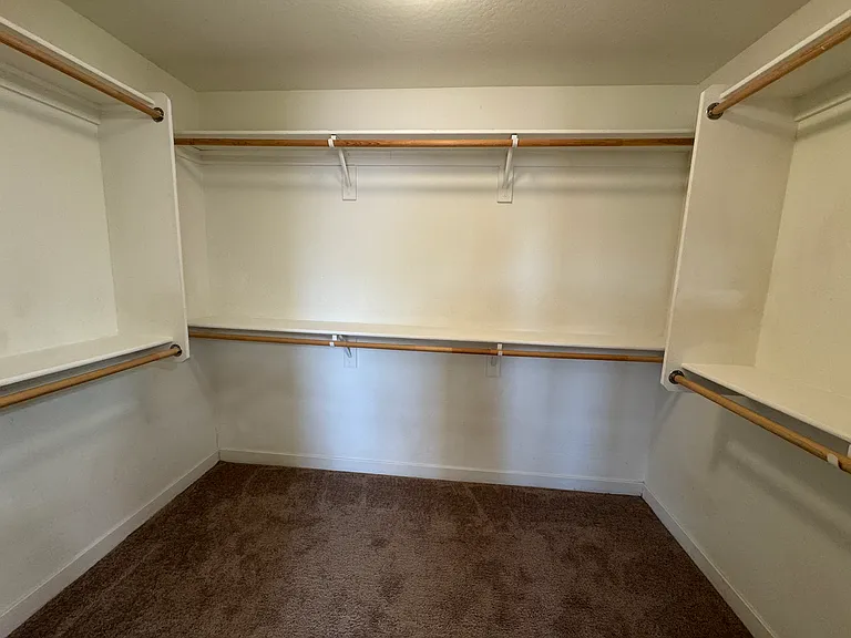 1143 E Cedar St — Photo 11