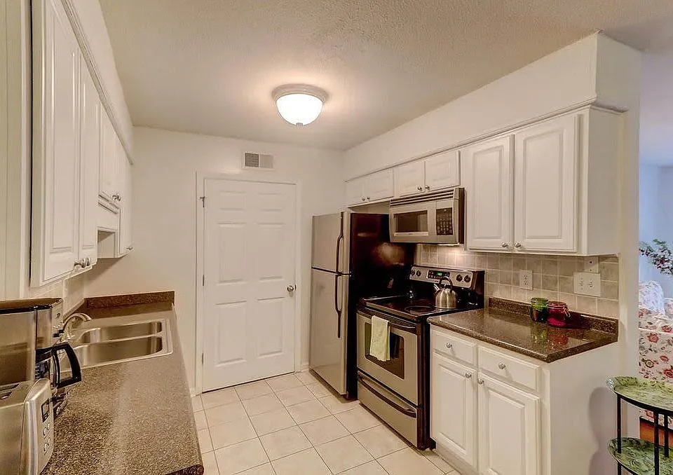 1402 Camp Rd #7E