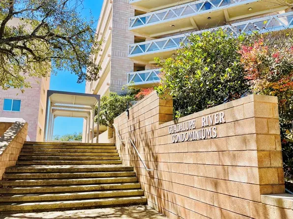 1012-3B Guadalupe St, Kerrville, TX 78028