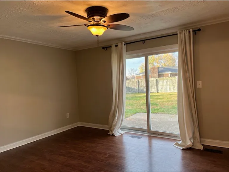 3607 Gray Fox Dr — Photo 7