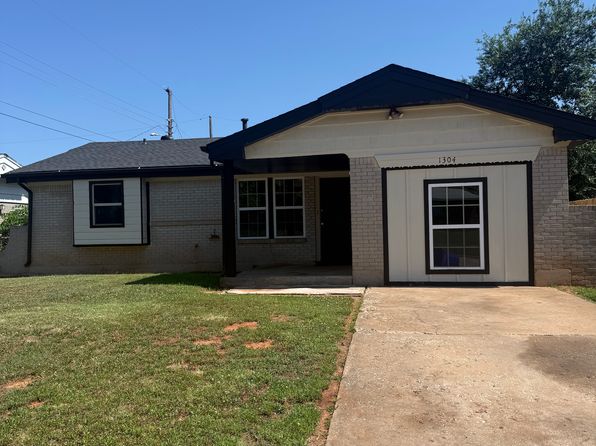 1304 Locust Dr