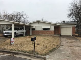2404 NW 5th Pl, Lawton, OK 73507
