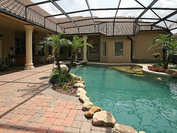 4th image of 692 Shadowmoss Cir