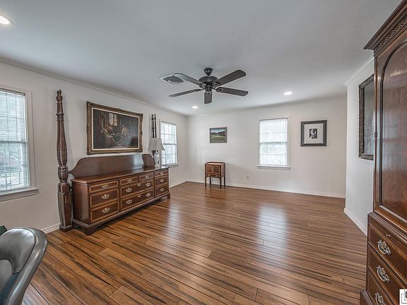 4th image of 2701 Herbert Cole Dr