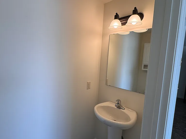 250 Limestone Dr — Photo 11