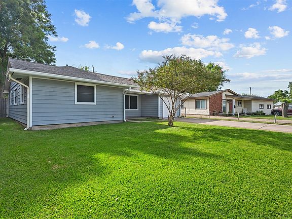 2nd image of 10206 Alta Loma Way