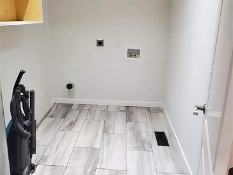 565 Lakeland Dr — Photo 13