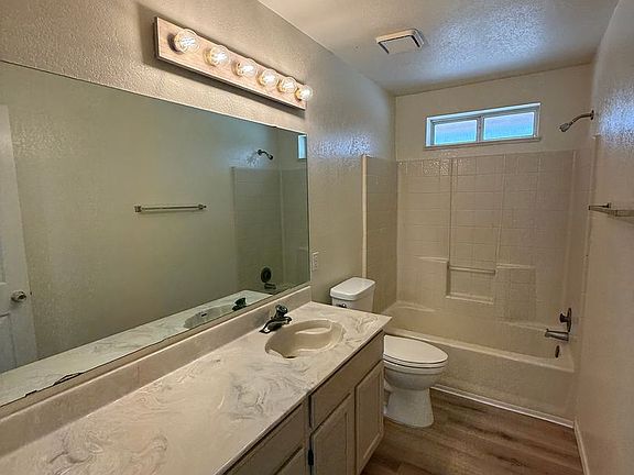 5th image of 3932 Lindsey Ave