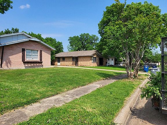 2nd image of 545 Southport Dr