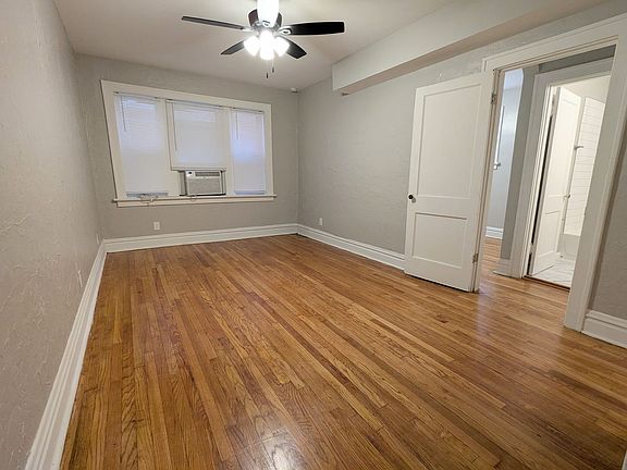 2nd image of 4902-06 Itaska St #4902-10