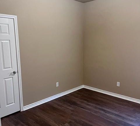 5th image of 1044 Newcastle Dr #1044