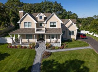 64 Highview Dr, Selden, NY