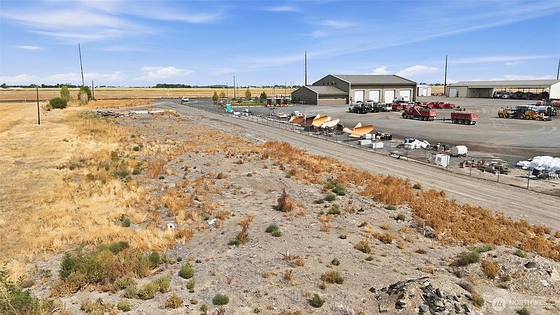4th image of 12109 Wheeler Road NE