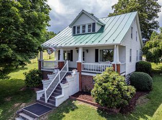 85 Hilltop Terrace Rd, Staunton, VA 24401