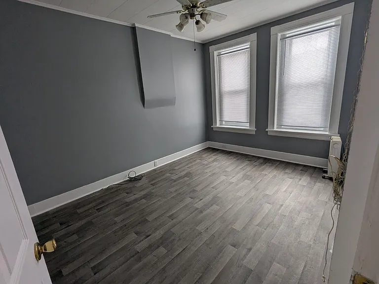 11339 S Langley Ave #1 — Photo 6
