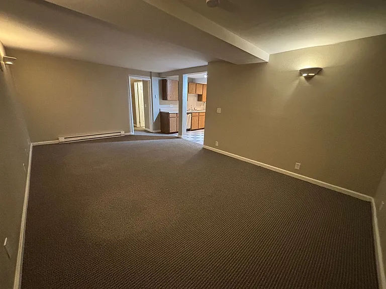 Roycroft Apartments — Photo 8