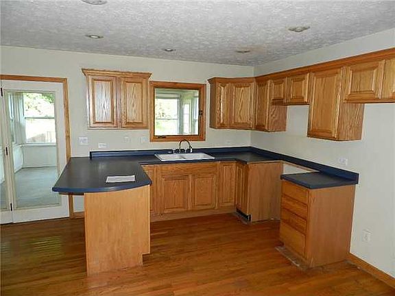 5th image of 107 Vh Nathan Hale Ct
