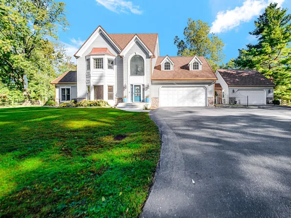 15560 Menominee Dr, Plymouth, IN 46563