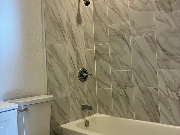 4th image of 5686 Barnstead Cir