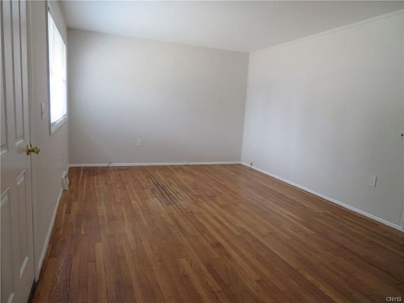 5th image of 26 N West St