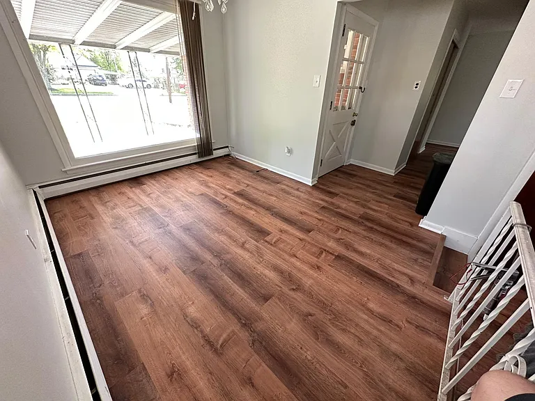1007 E Main St — Photo 6