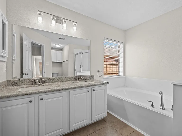19935 Silver Rock Dr — Photo 13