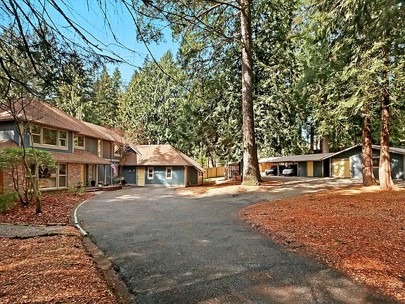 2nd image of 427 219th Ave NE