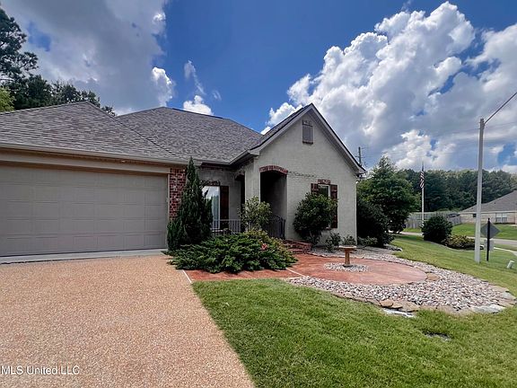 2nd image of 202 Cowan Creek Dr