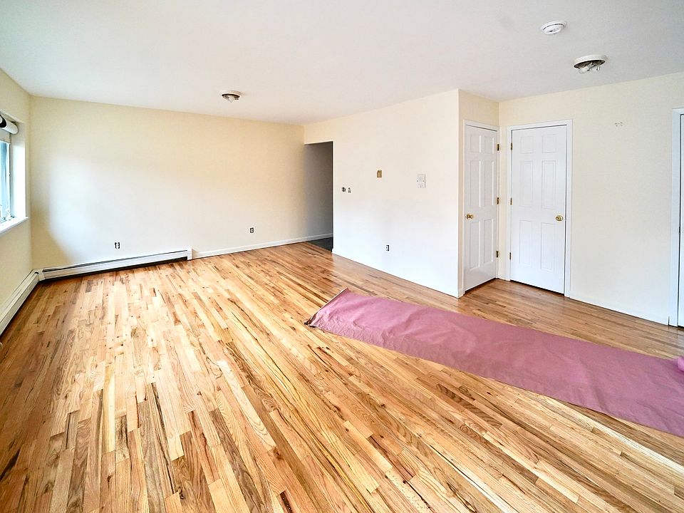 1st image of 29-17 31st Ave #1C