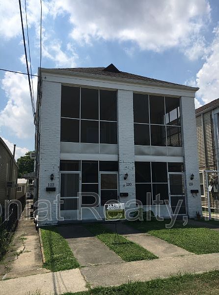 1st image of 122 N Bernadotte St