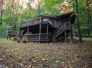 50 Bobcat Trl, Berkeley Springs, WV 25411