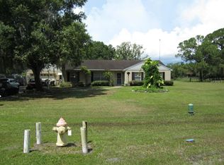 8112 Honeybee Ln, Tampa, FL 33635