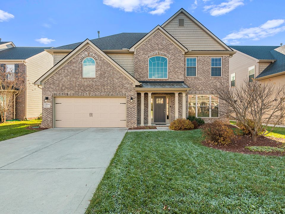 1st image of 1934 Piperton Ln