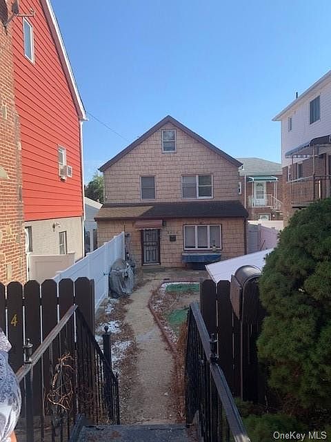 2nd image of 3054 Lawton Ave