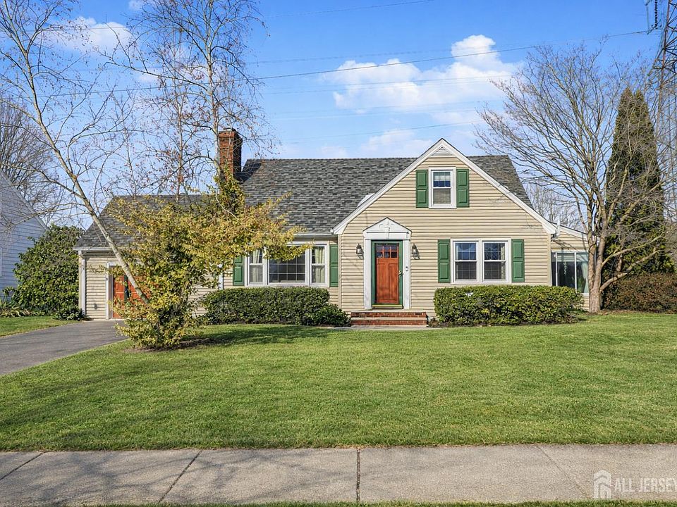 1st image of 125 Garretson Cir