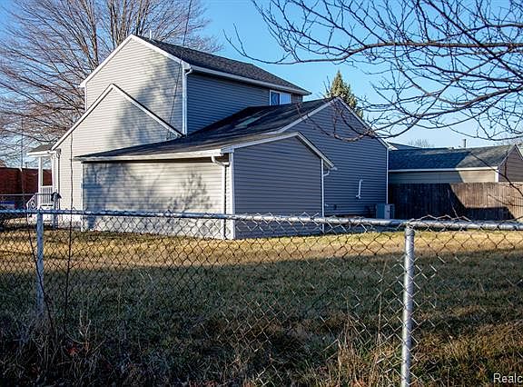 4th image of 143 E Guthrie Ave