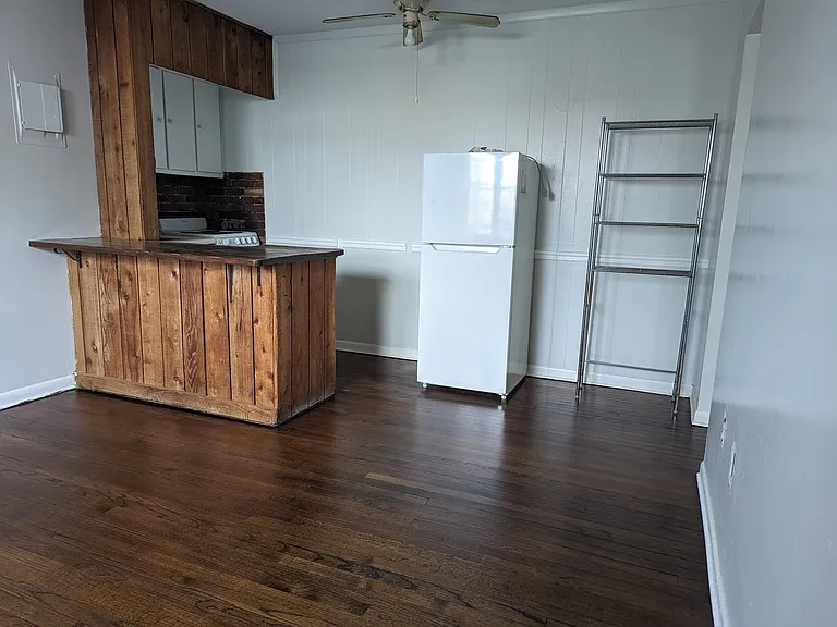 2955 Fairfield Ave #10 — Photo 4