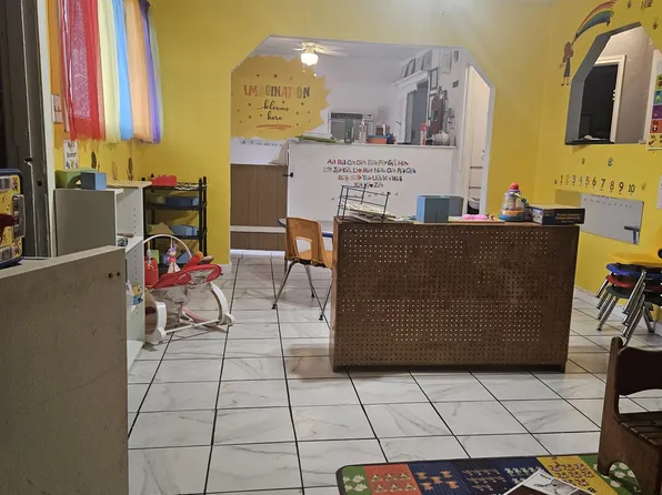 908 NE 30th St, Oklahoma City, OK 73105